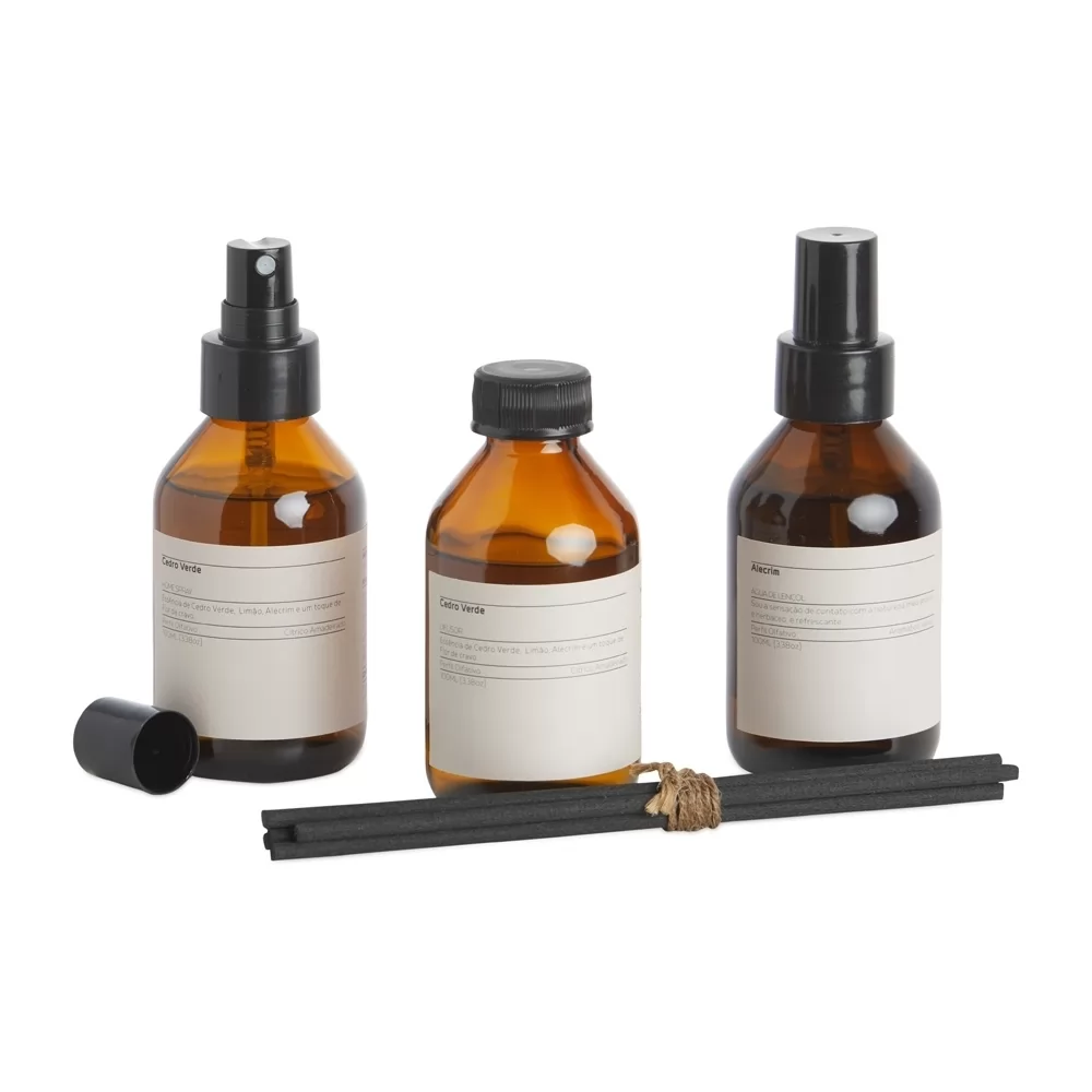 Kit com 3 aromas para ambiente em vidro âmbar com borrifadores, tampa de rosca e varetas difusoras pretas