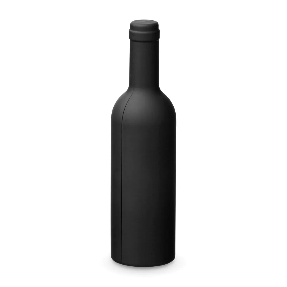 Estojo preto em formato de garrafa aberto com saca-rolhas, anel antigotas e bico dosador, ao lado do estojo fechado